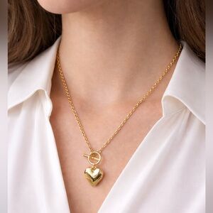 Gold Tone Heart Pendant Pull Through Necklace – Y2K Style *CALL OUT*